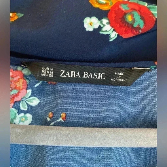 ZARA Floral Navy Blouse Cowl V Neck Long Sleeve Top Sheer Lightweight Women’s M - Picture 2 of 6